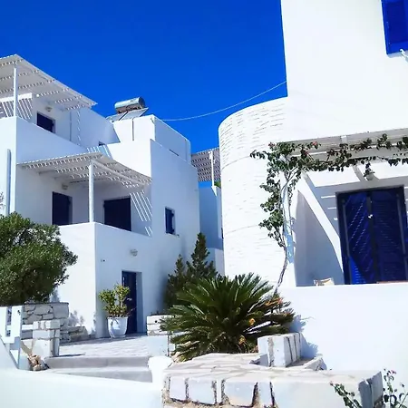 Nicos & Appartement Logaras