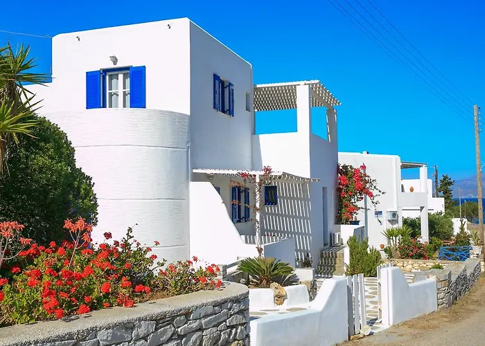 Nicos Studios & Apartments Logaras