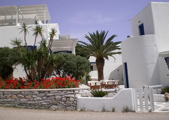 Nicos Studios & Apartments * Logaras