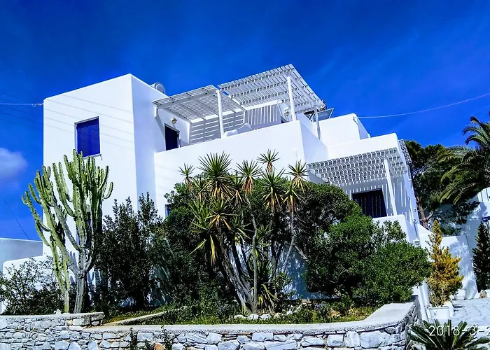 Nicos Studios & Apartments * Logaras