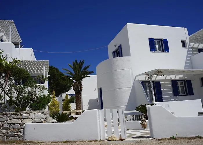 Nicos Studios & Apartments Logaras