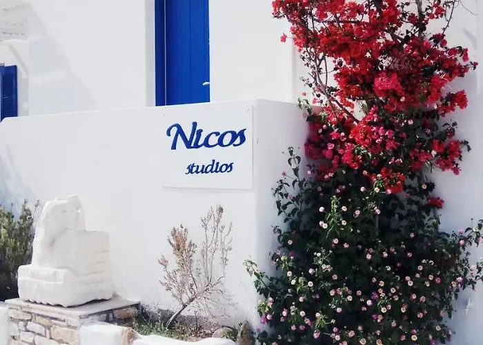 Nicos Studios & Apartments Logaras