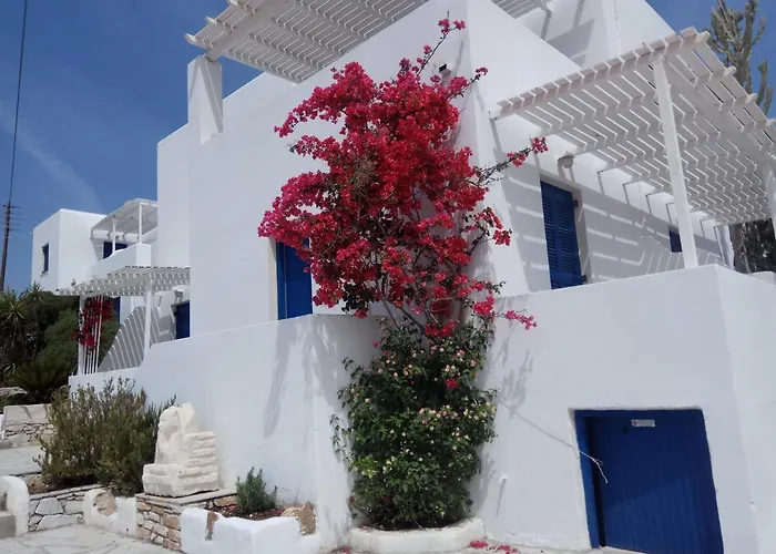 Nicos Studios & Apartments *