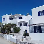 Nicos Studios & Apartments Logaras