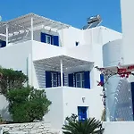 Nicos Studios & Apartments