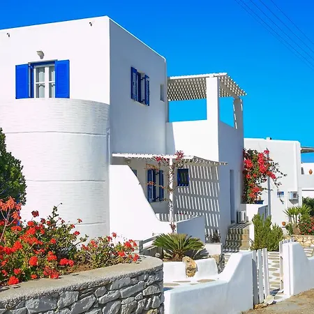 Nicos Studios & Apartments Logaras