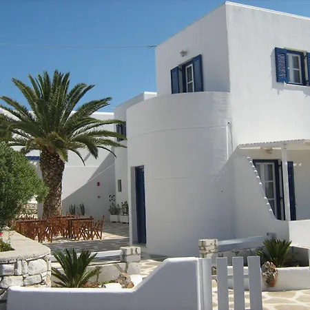 Nicos Studios & Apartments