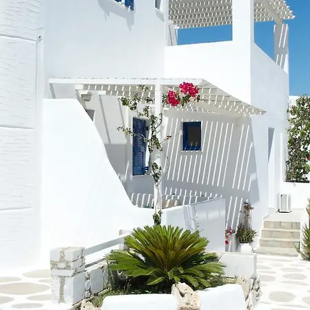 Nicos Studios & Apartments * Logaras