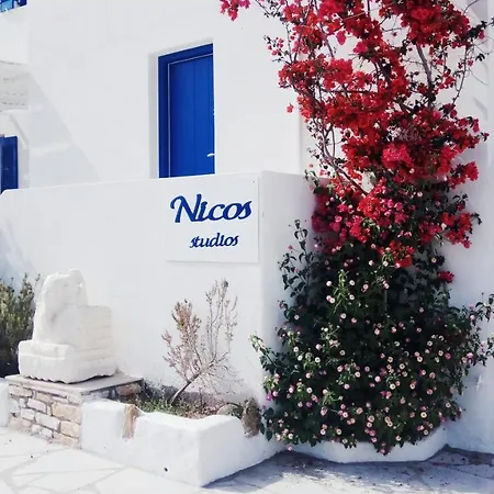 Nicos Studios & Apartments Logaras