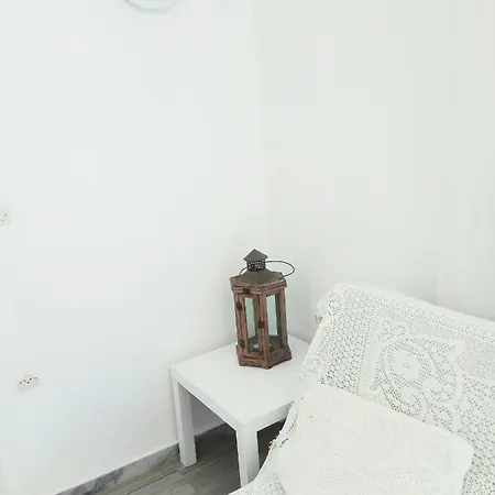 Nicos Studios & Apartments * Logaras